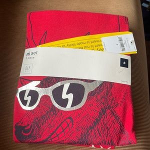 NWT Gap Boy’s PJ Set with long sleeved shirt & pants